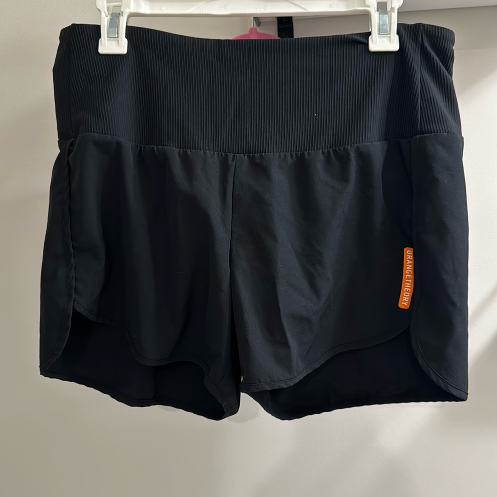 Orangetheory black athletic shorts EUC size L